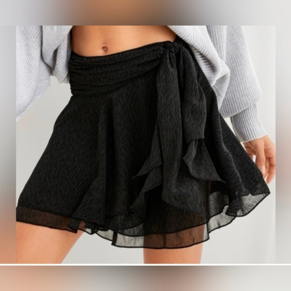Aerie Women's Wrap Ruffle Skirt Black Mini Gray Black Leopard Sheer Size XS *NWT